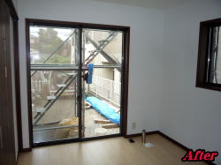 �����E����