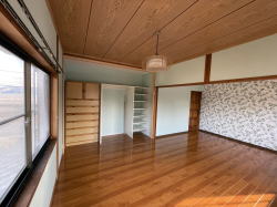 �s���C�U�E�t���[�����O���E�N���X������