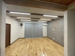 ���r���O